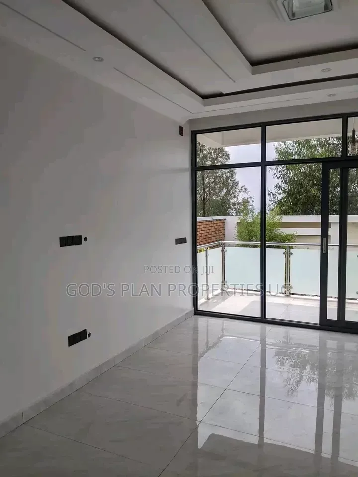 4bdrm Duplex in Munyonyo Estate, Central Division for rent