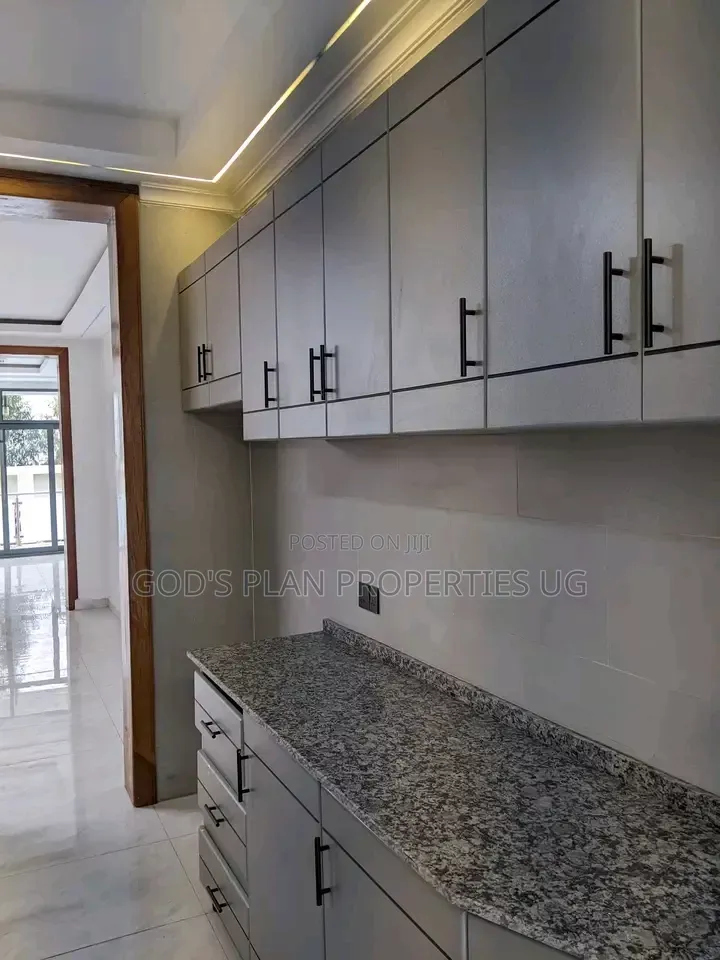 4bdrm Duplex in Munyonyo Estate, Central Division for rent