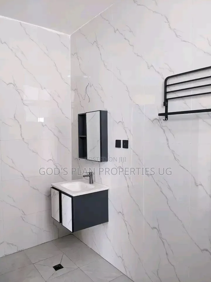 4bdrm Duplex in Buziga, Central Division for rent
