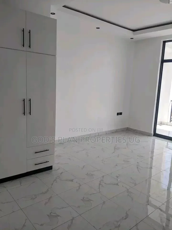 4bdrm Duplex in Buziga, Central Division for rent