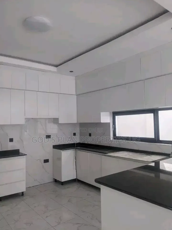 4bdrm Duplex in Buziga, Central Division for rent