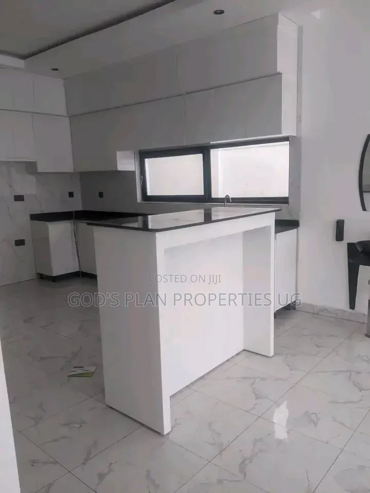 4bdrm Duplex in Buziga, Central Division for rent