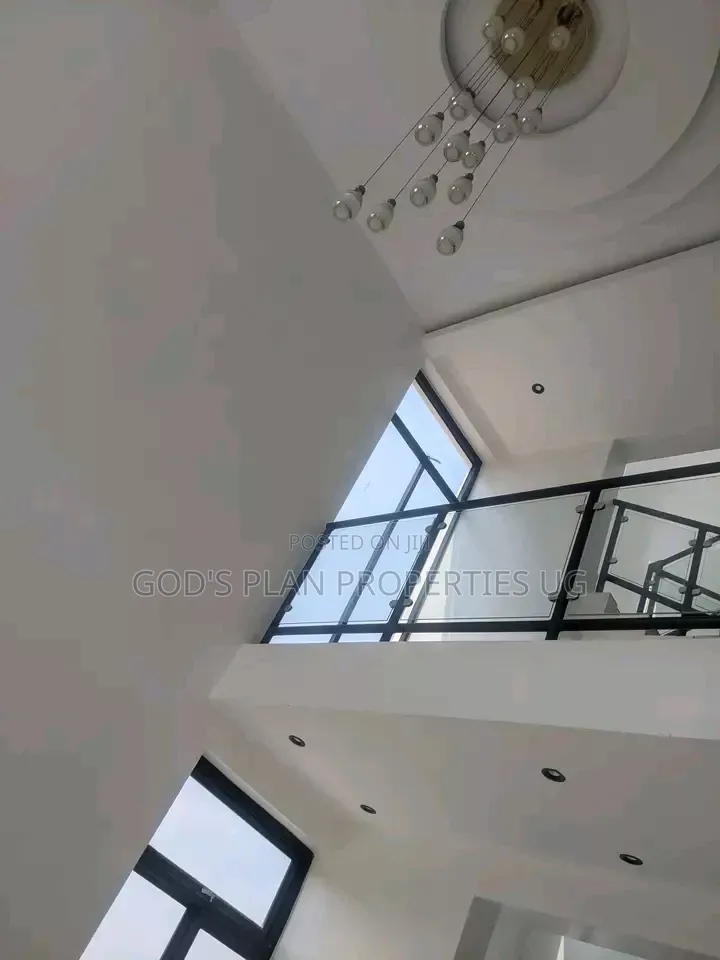 4bdrm Duplex in Buziga, Central Division for rent