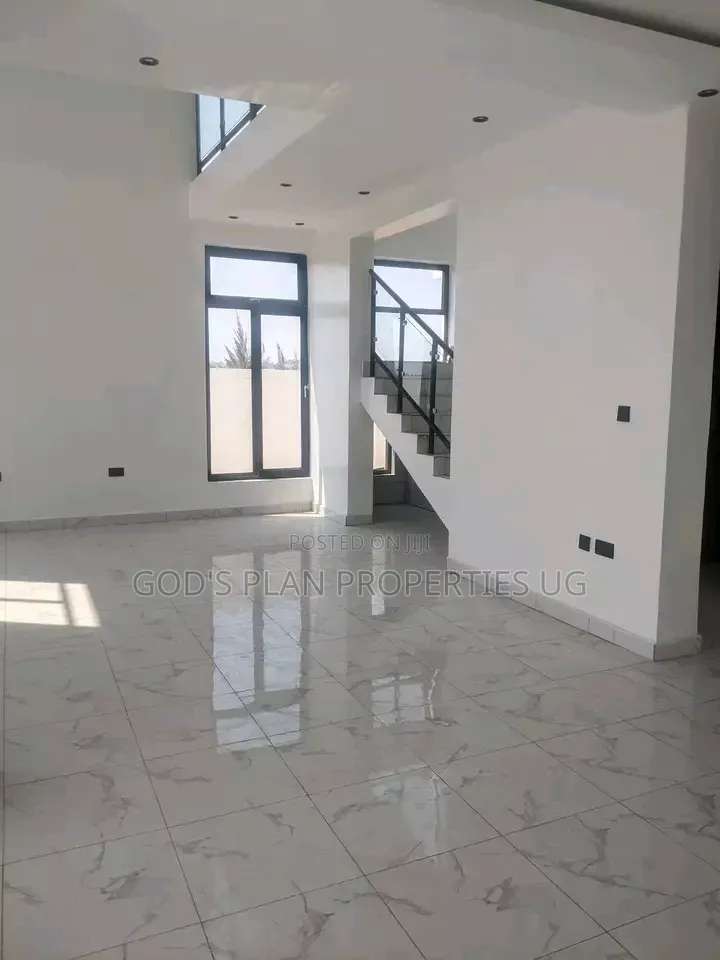 4bdrm Duplex in Buziga, Central Division for rent