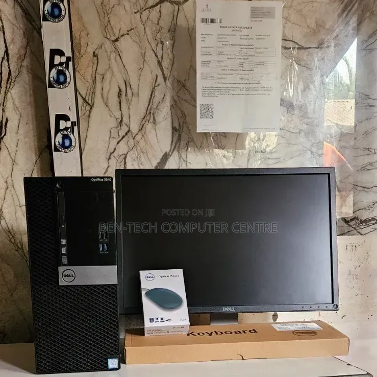 Desktop Computer Dell OptiPlex 3050 4GB Intel Core i5 HDD 500GB