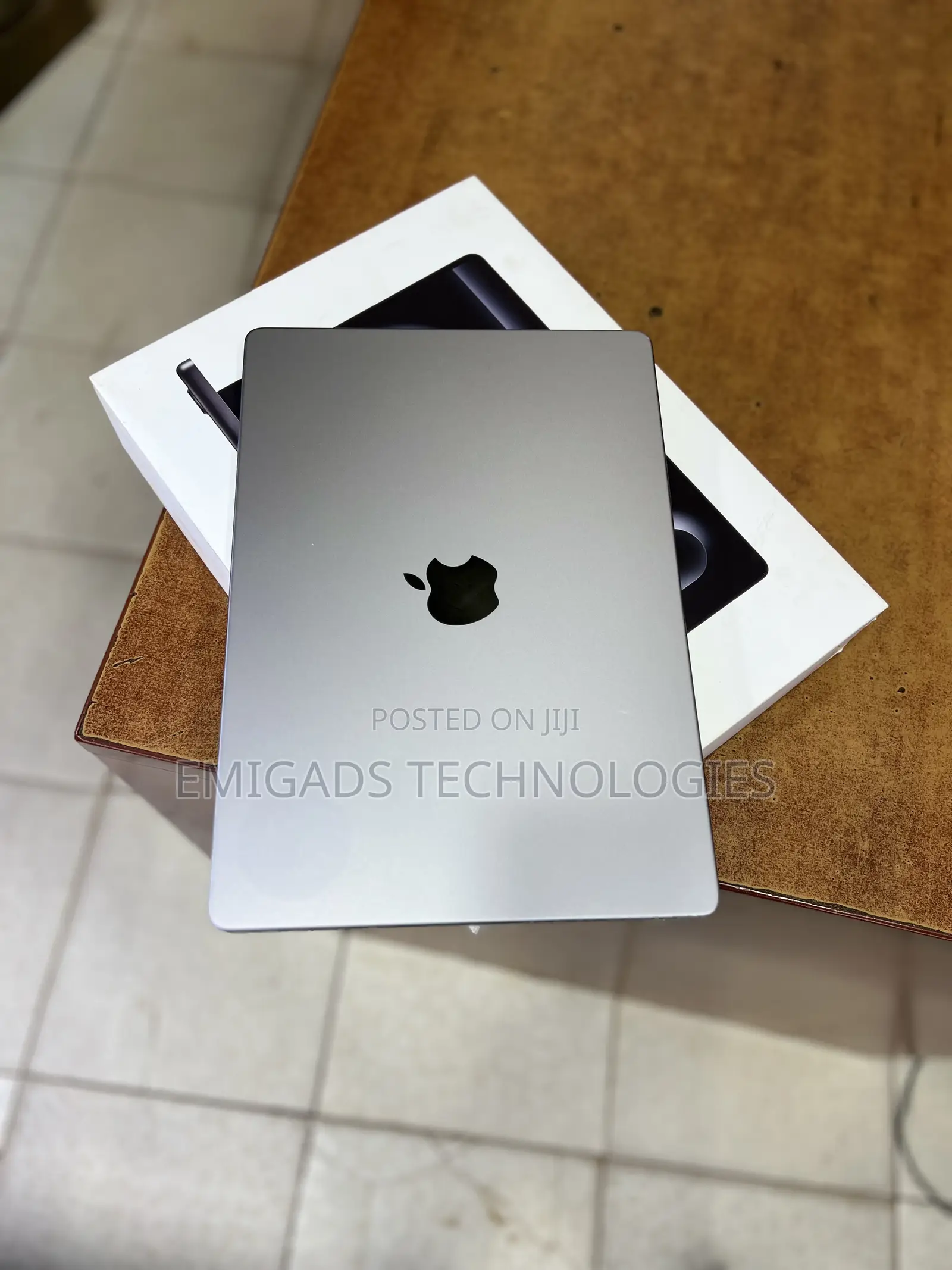 Laptop Apple MacBook Pro 16GB Intel Core M SSHD (Hybrid) 512GB