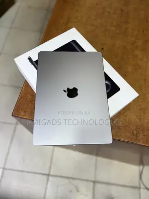 Laptop Apple MacBook Pro 16GB Intel Core M SSHD (Hybrid) 512GB