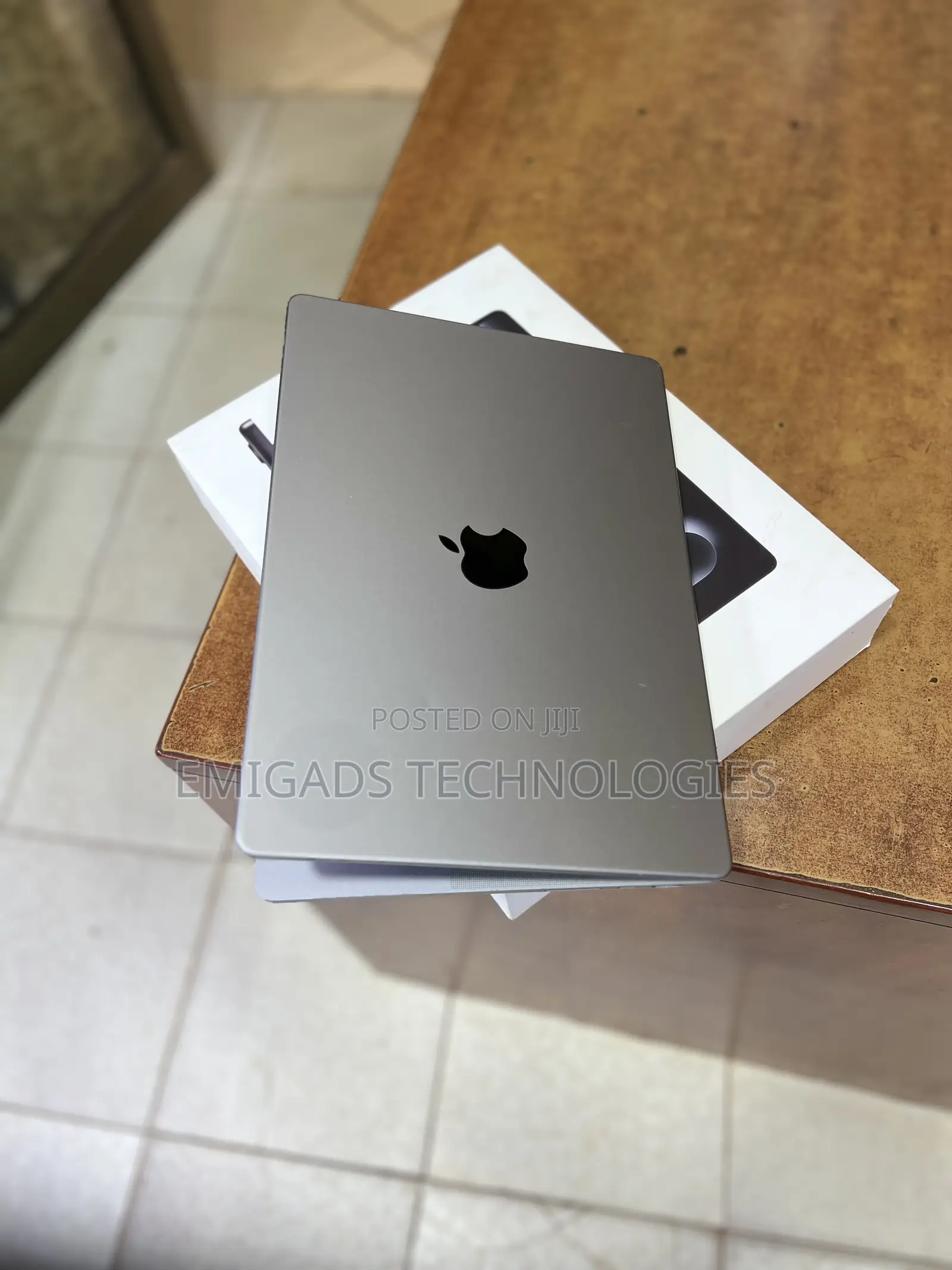 Laptop Apple MacBook Pro 16GB Intel Core M SSHD (Hybrid) 512GB