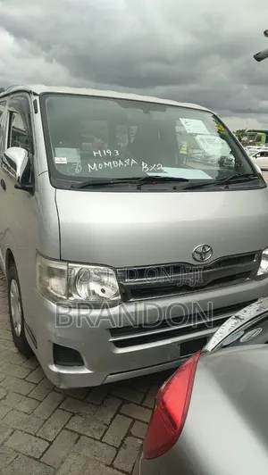 Toyota HiAce 2011 Silver