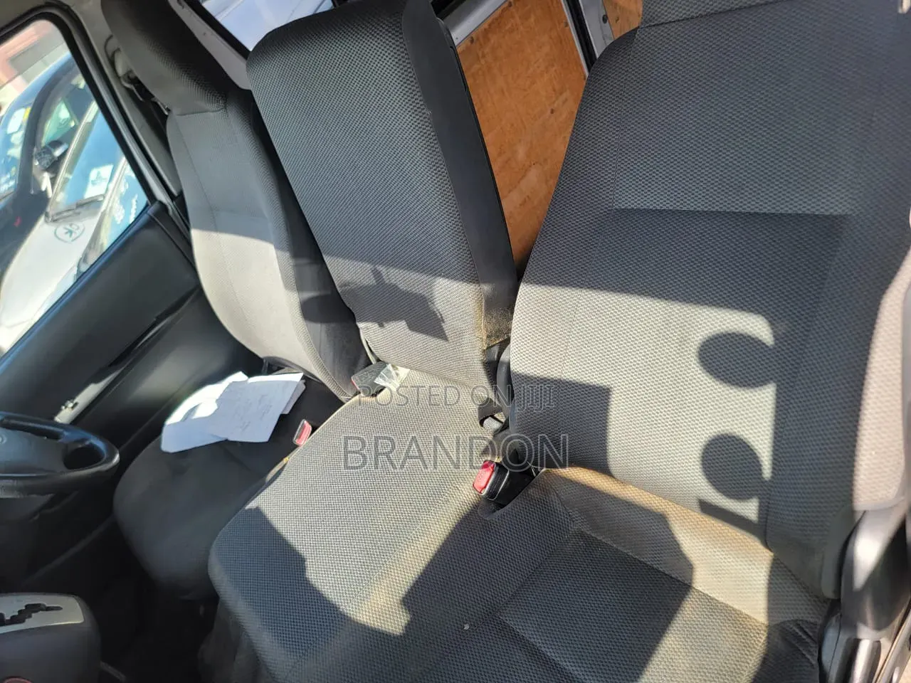 Toyota HiAce 2011 Silver