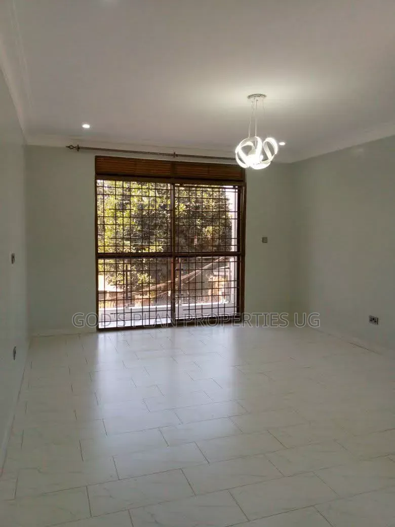 3bdrm Apartment in Mbuya Estate, Central Division for rent