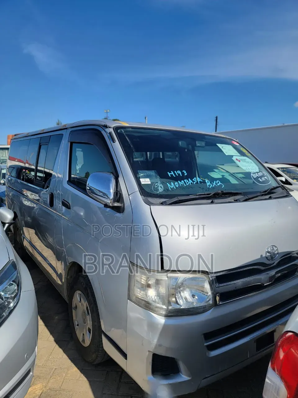 Toyota HiAce 2011 Silver