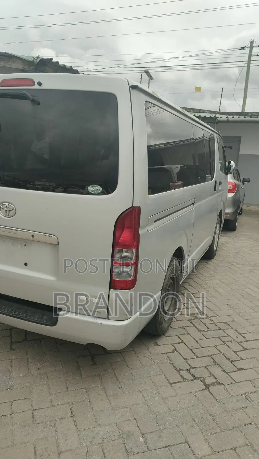 Toyota HiAce 2011 Silver