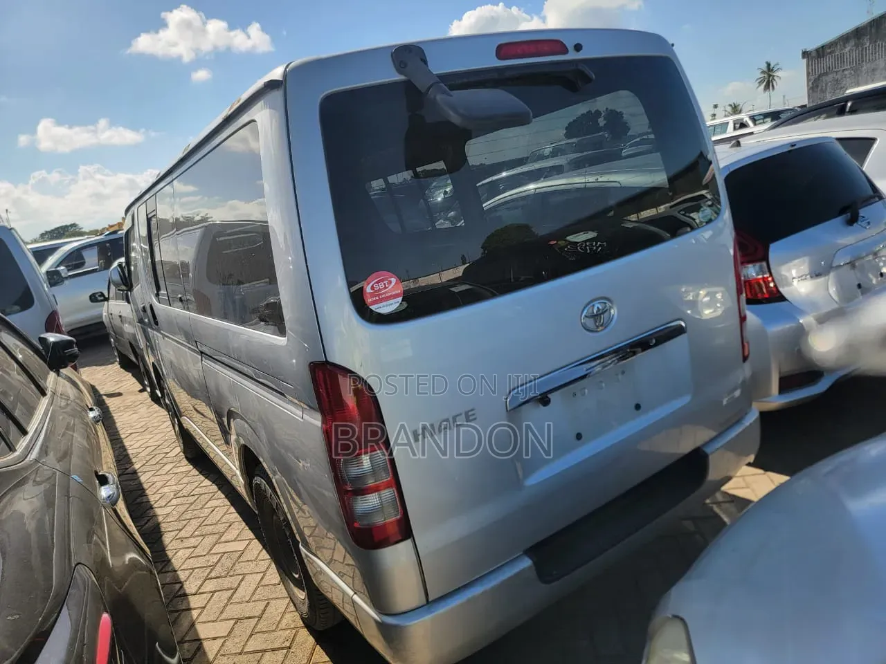 Toyota HiAce 2011 Silver