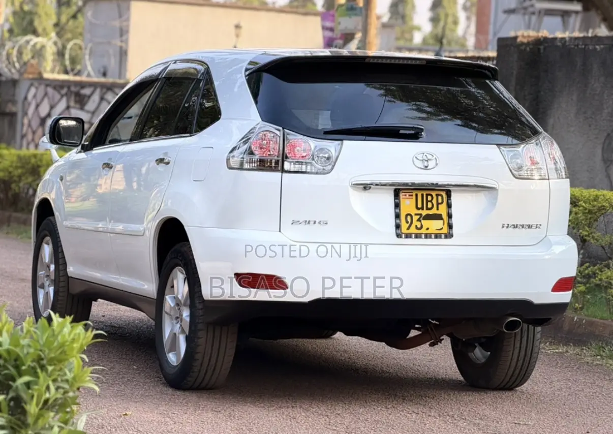 Toyota Harrier 2.4 2010 White