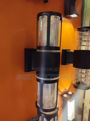 2up and Down Wall Light