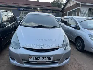 Toyota Wish 2004 Silver