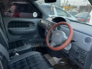 Toyota Sienta 2007 Silver