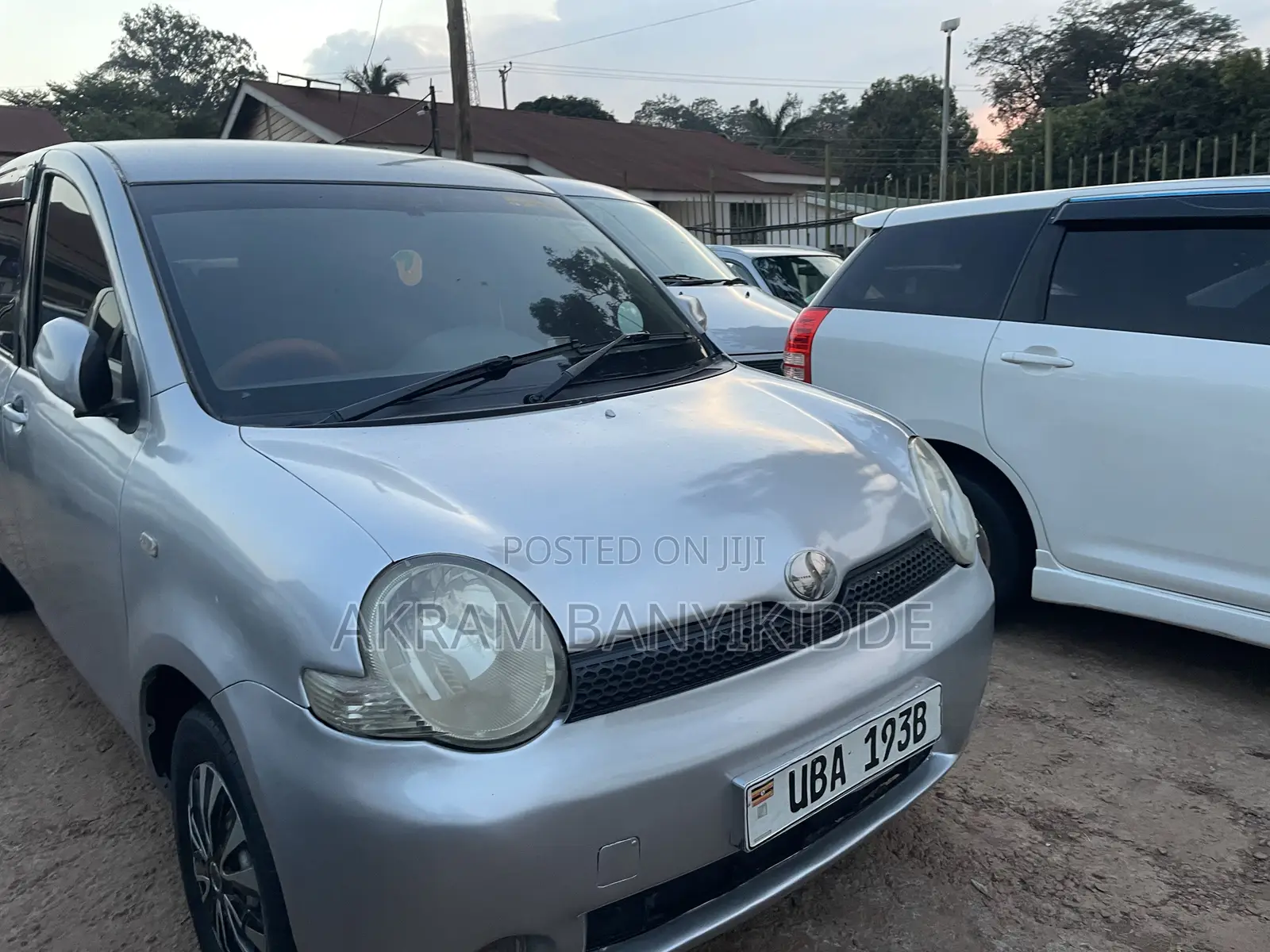 Toyota Sienta 2007 Silver