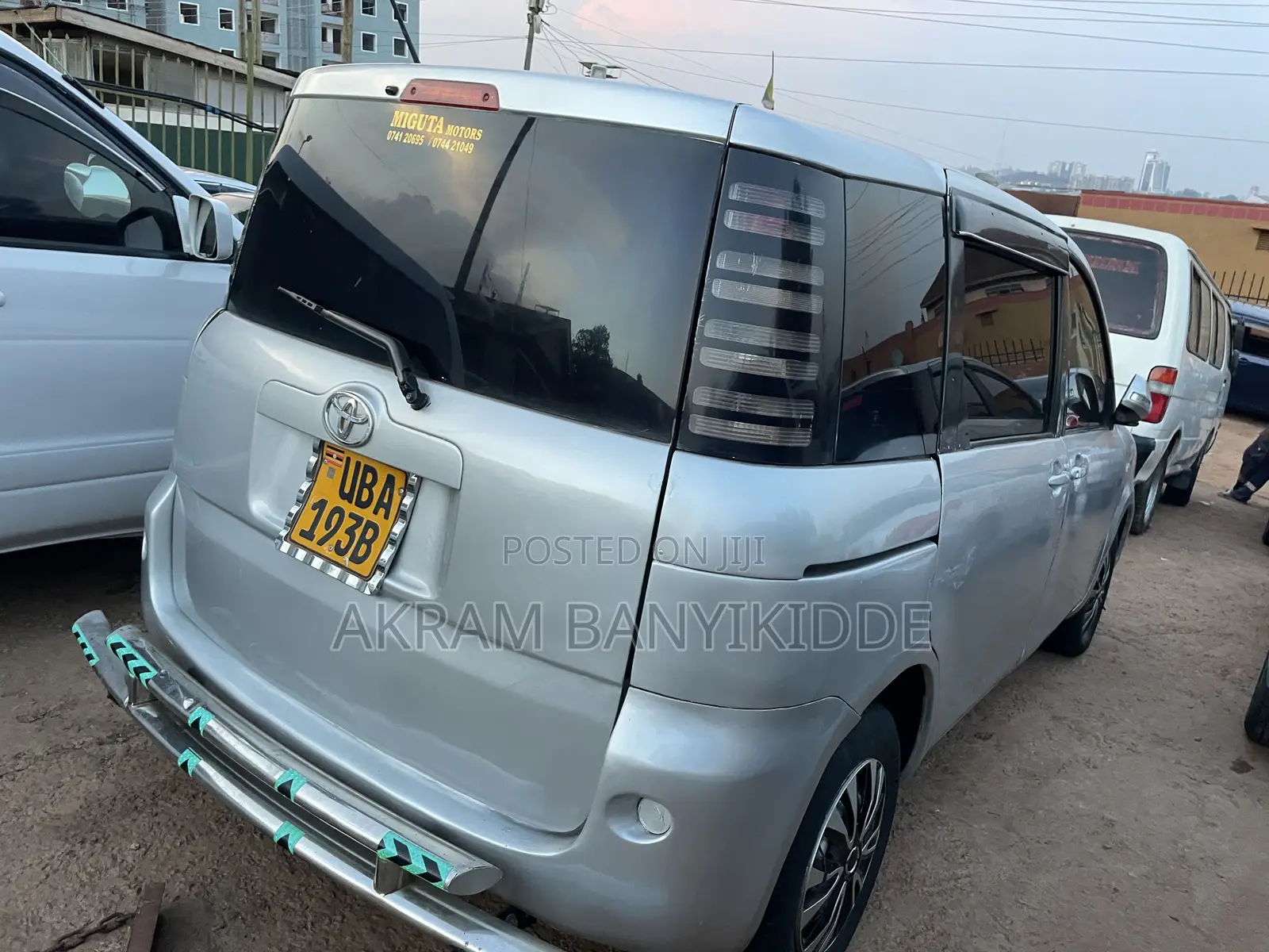 Toyota Sienta 2007 Silver