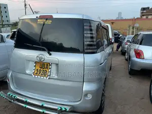 Toyota Sienta 2007 Silver