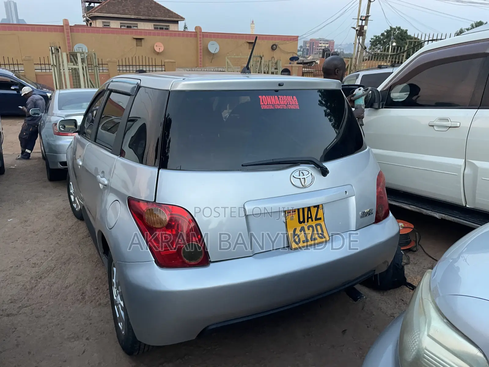 Toyota IST 2005 Silver