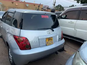 Toyota IST 2005 Silver