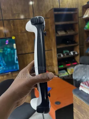 Original PlayStation Portal Remote Player PS5 Handheld Console Box 