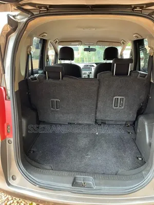 Toyota Ractis 2008