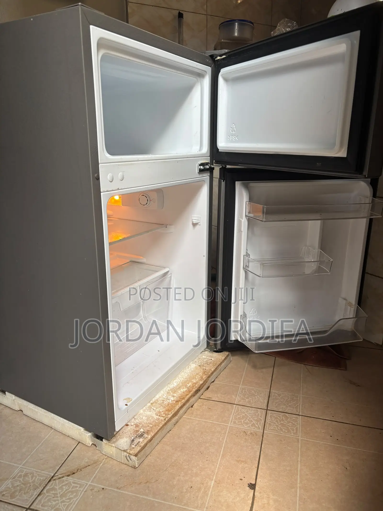 Hisense 120L Double Door Refrigerator (Top Freezer) - Silver
