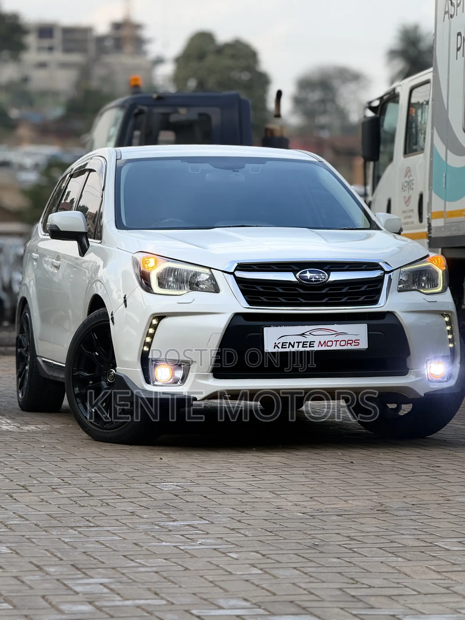 Subaru Forester 2.0XT Touring 4dr SUV AWD (2.0L 4cyl Turbo CVT) 2015