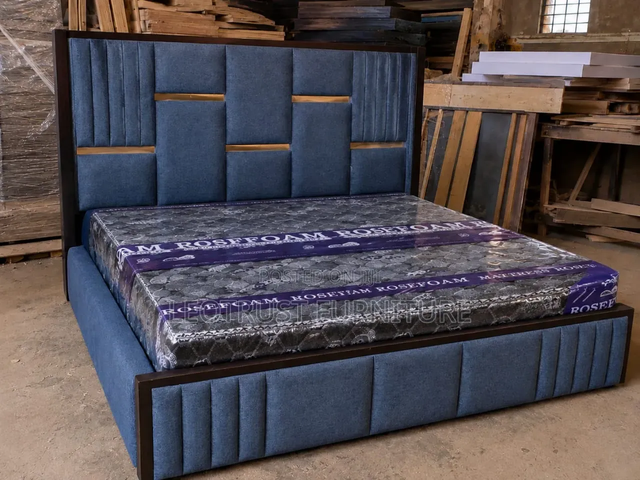 Yyyyypood Bed 5by6 Available