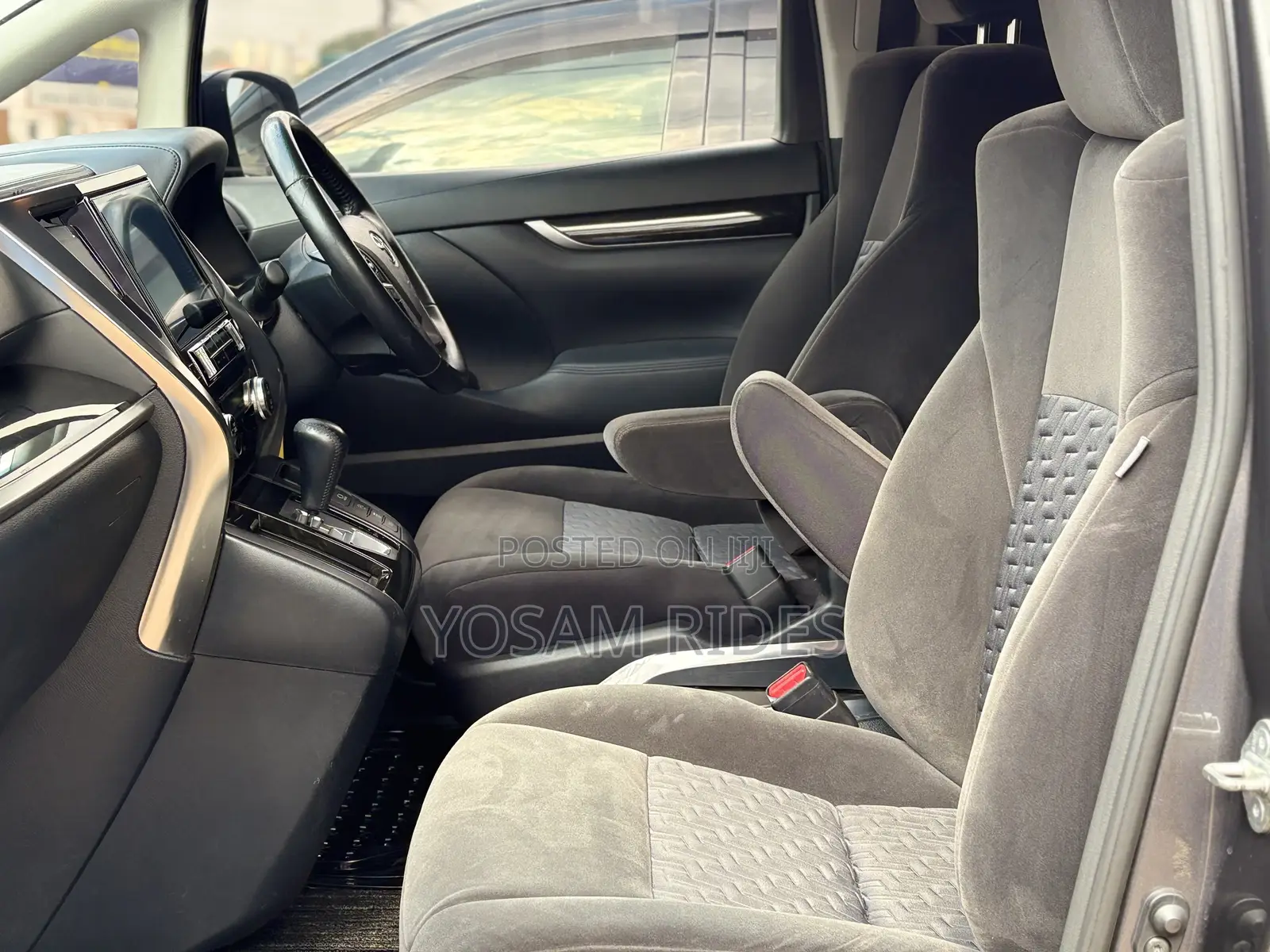 Toyota Alphard 2.5 Petrol FWD 2016 Gray