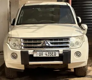Mitsubishi Pajero 3.0 2010