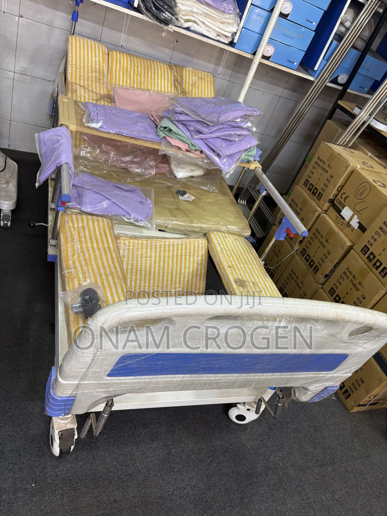Nursing Bed With Cranks 442