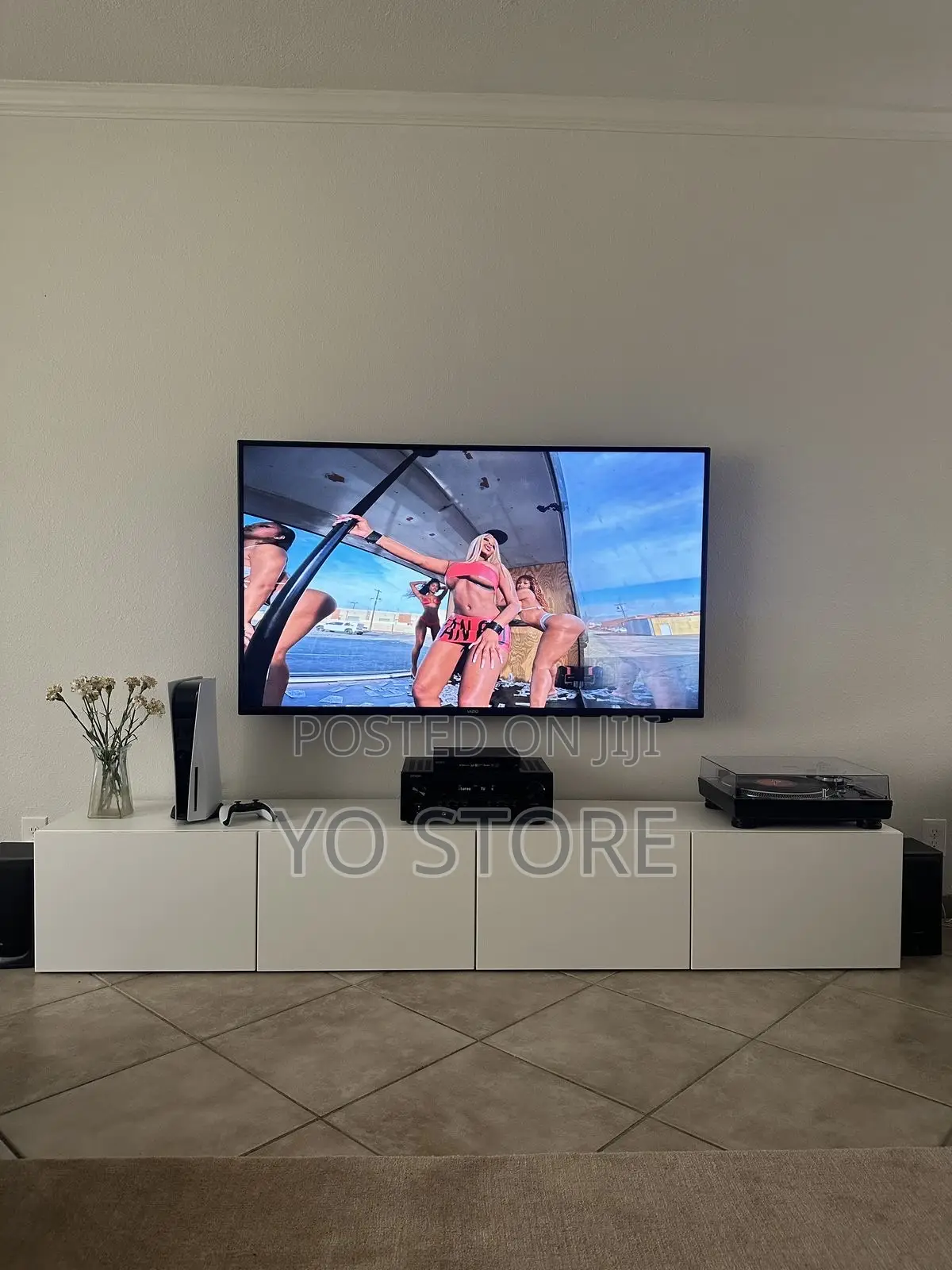 TV Stand With Long Lasting Material