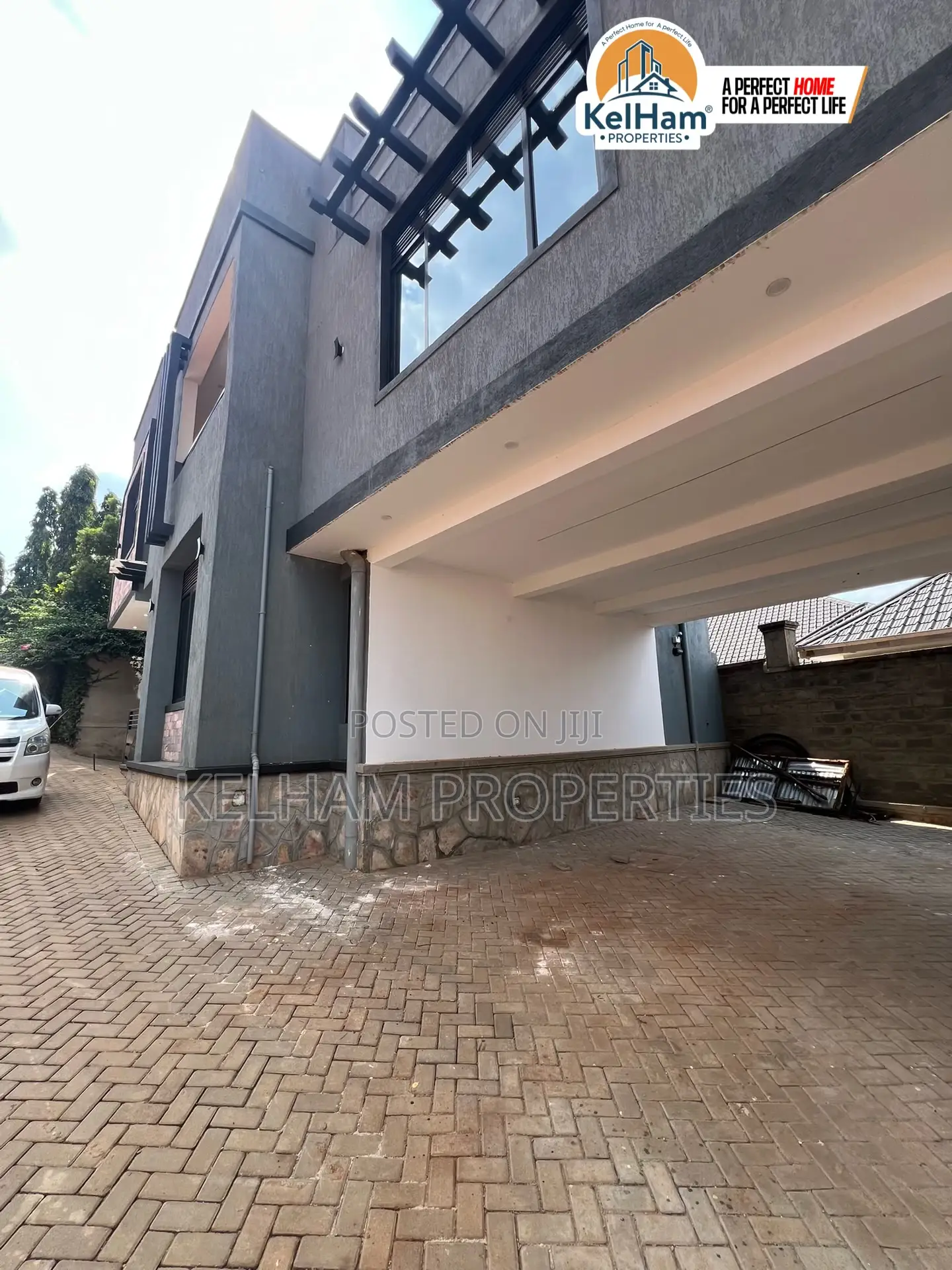 Furnished 4bdrm Duplex in Kyanja, Kira for sale