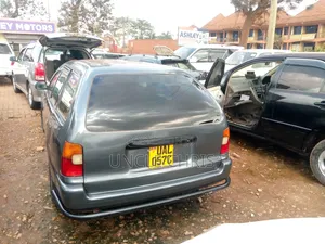 Toyota Corolla 1999 Gray