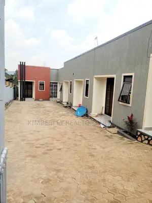 7bdrm Duplex in Division A for sale