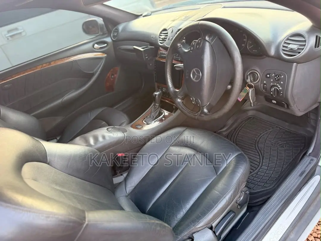 Mercedes-Benz CLK 2005 Silver
