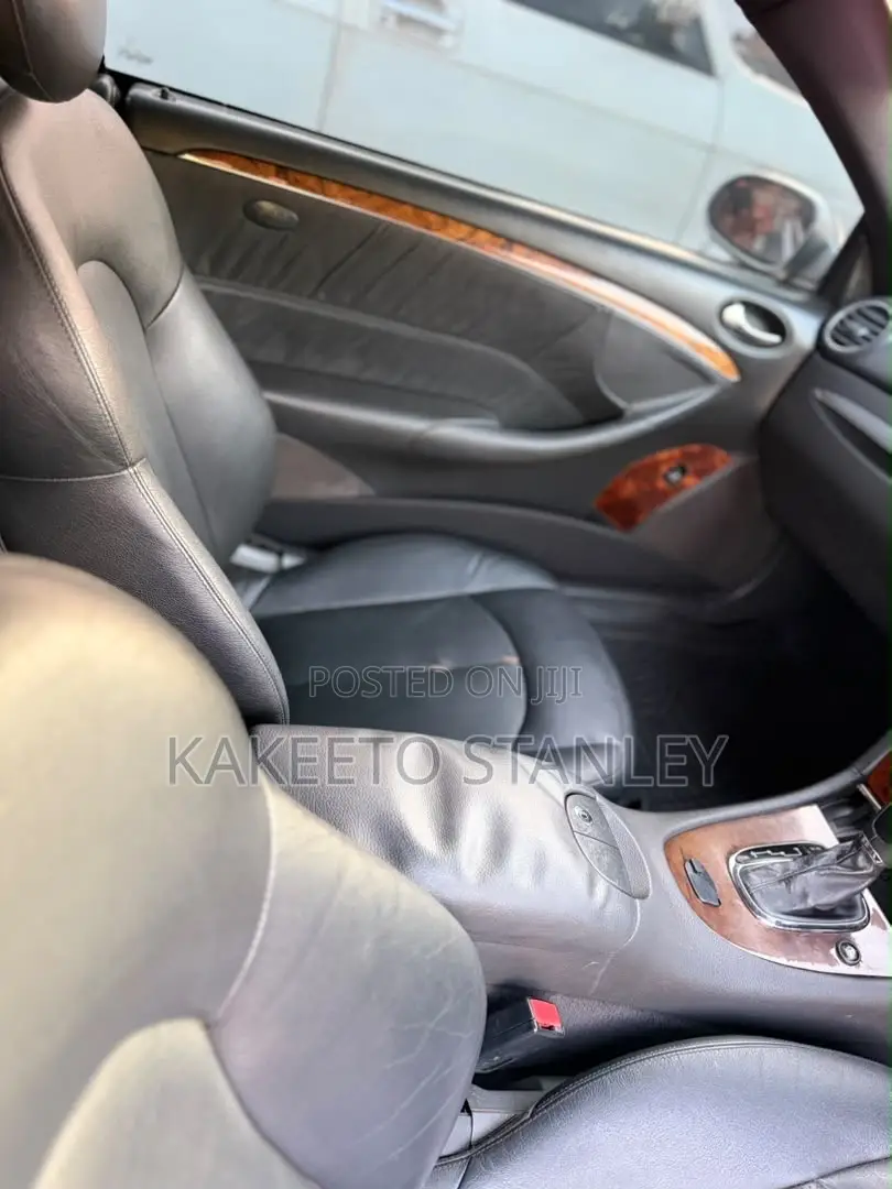 Mercedes-Benz CLK 2005 Silver