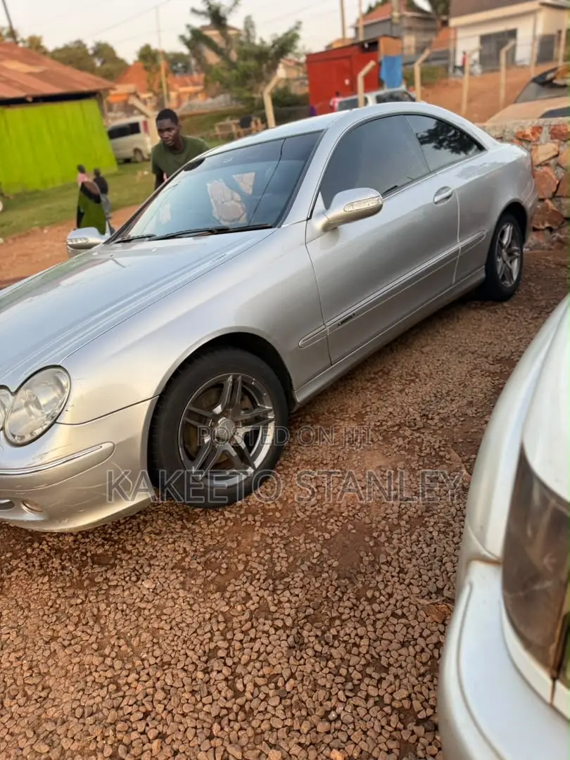 Mercedes-Benz CLK 2005 Silver