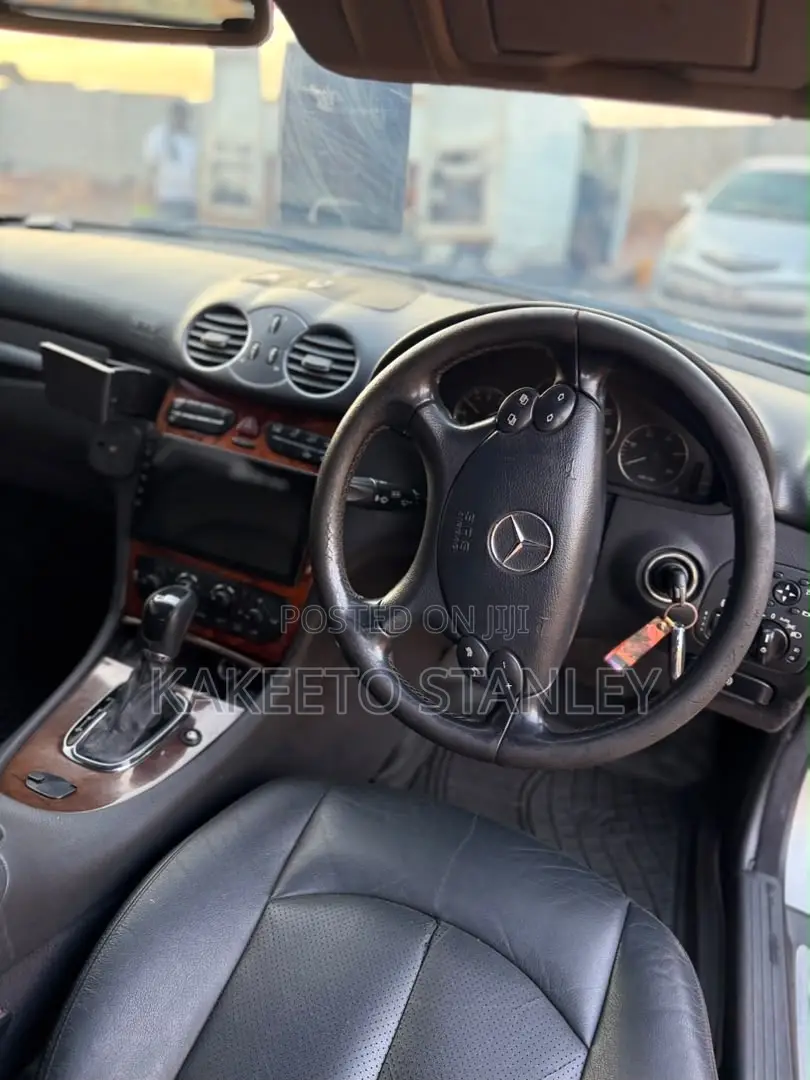 Mercedes-Benz CLK 2005 Silver