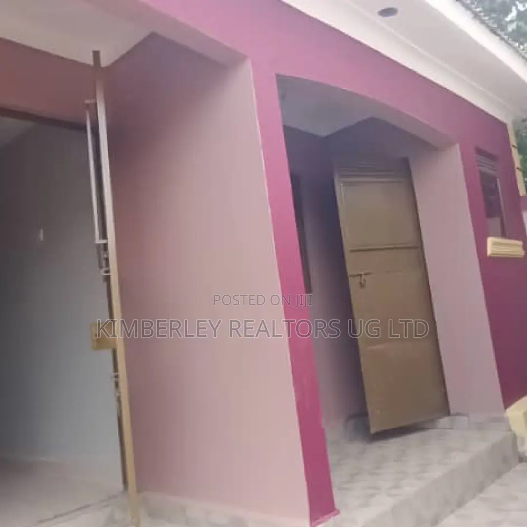4bdrm Duplex in Mukono TC for sale