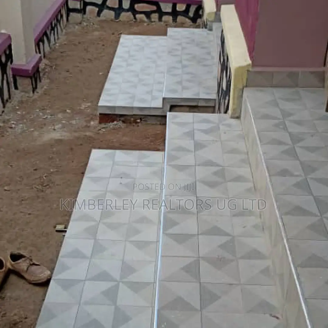 4bdrm Duplex in Mukono TC for sale