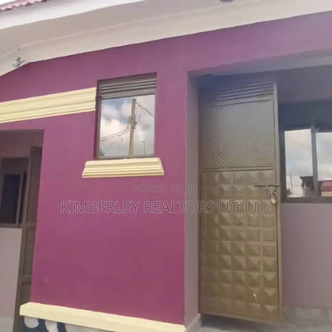 4bdrm Duplex in Mukono TC for sale
