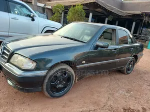 Mercedes-Benz C200 2000 Green