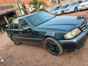 Mercedes-Benz C200 2000 Green