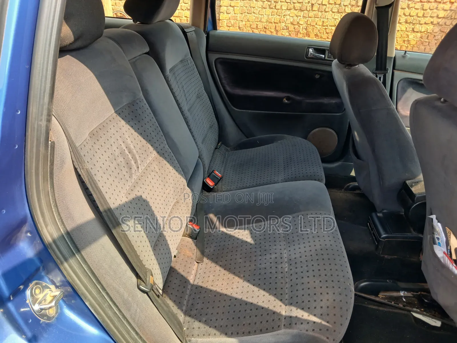 Volkswagen Passat 2004 Blue