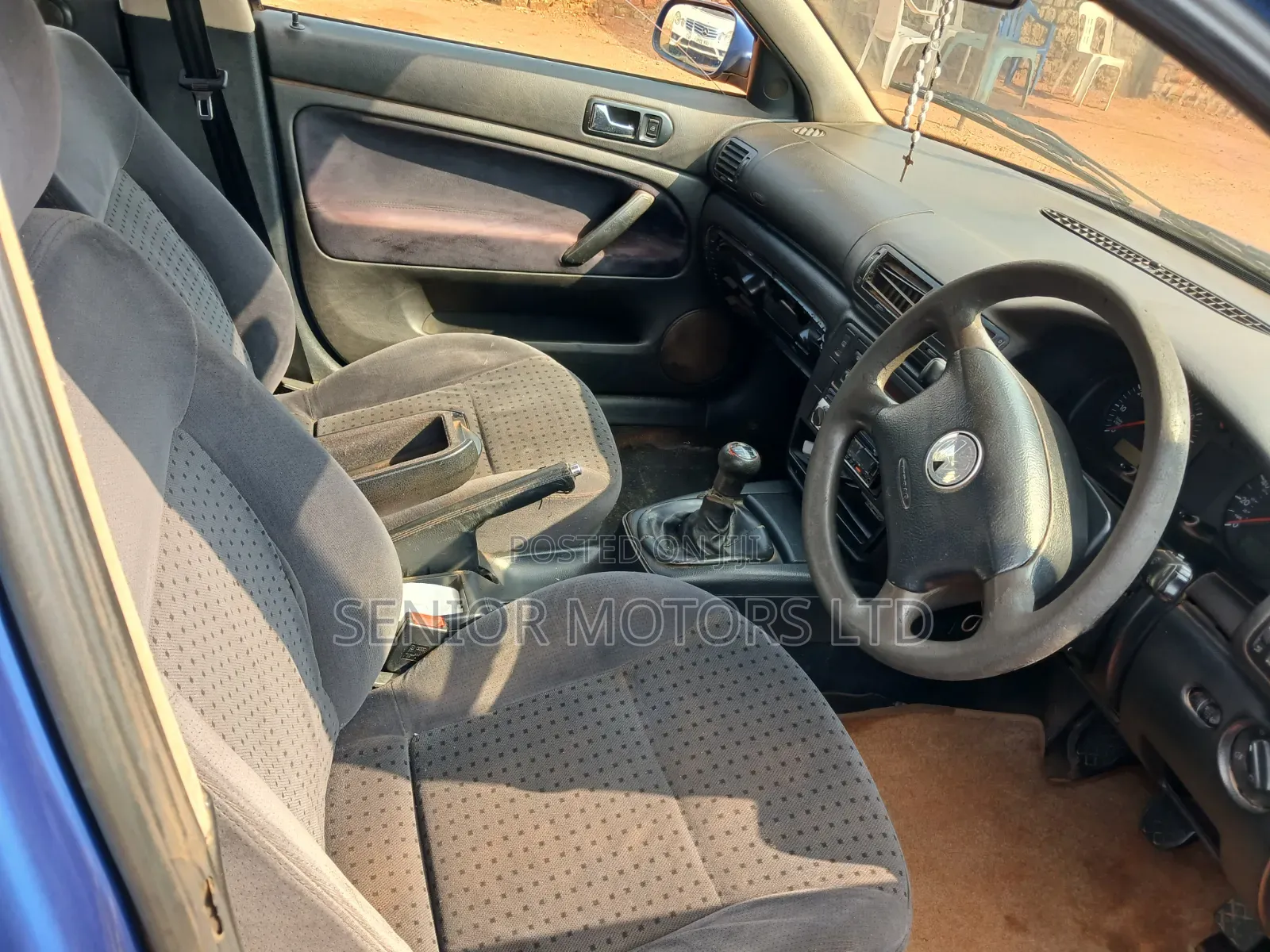 Volkswagen Passat 2004 Blue